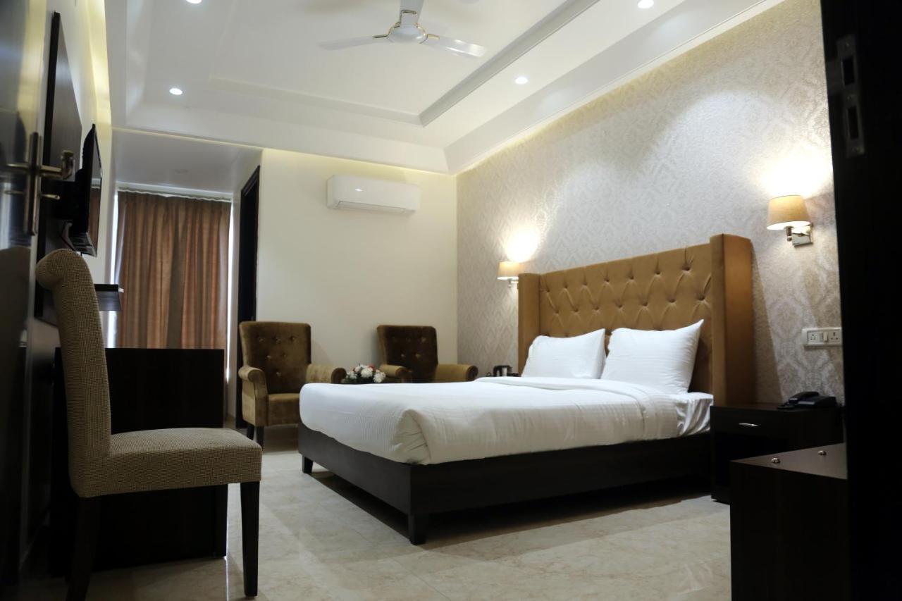 Awadh Inn Noida Luaran gambar